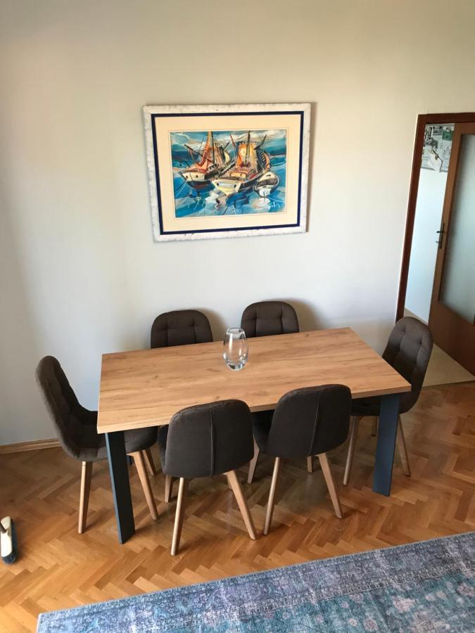 And Charming Apartment In Vantacici มาลินสกา ภายนอก รูปภาพ